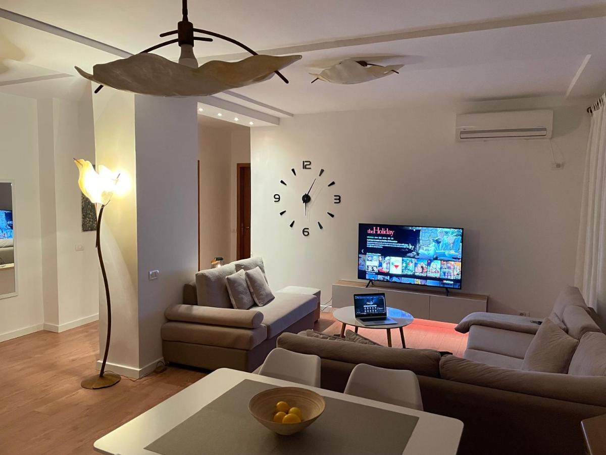 Proper Apartment 1 Tiranë Ngoại thất bức ảnh
